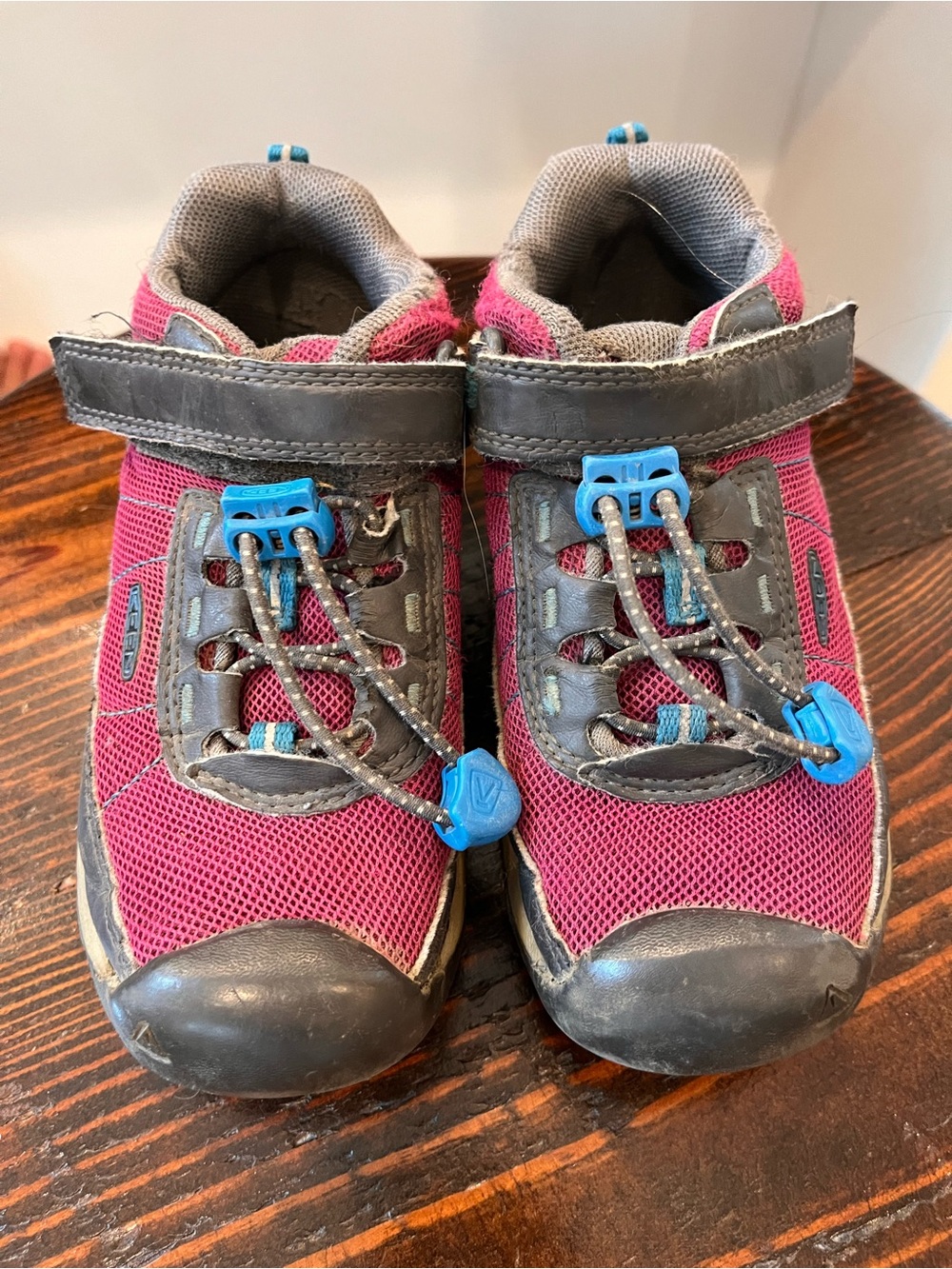 Keen Targhee Sport Kids Fuschia and Gray Hook-and-Loop Active Shoes